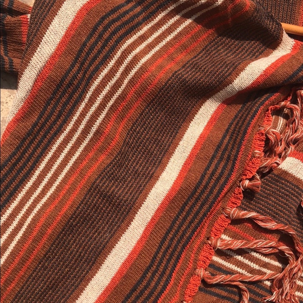 The Santa Fe Fringed Wrap Sweater - Picture 4 of 6